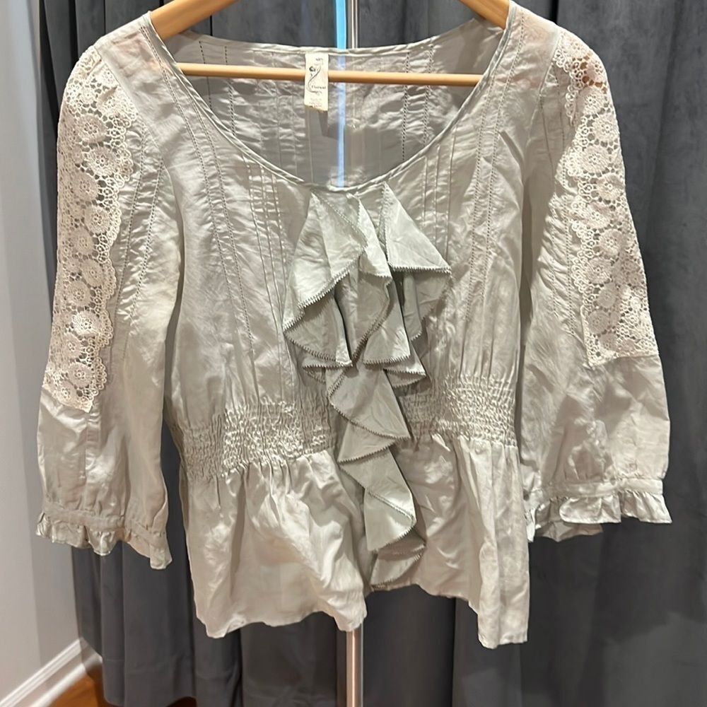 Floreat 3/4 sleeve lace and ruffle top